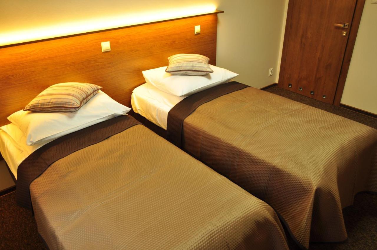Villa B&B Warsawa Bagian luar foto